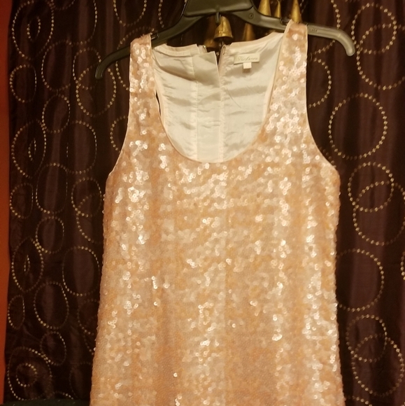 Dresses & Skirts - Peach Sequence Mini sz 8